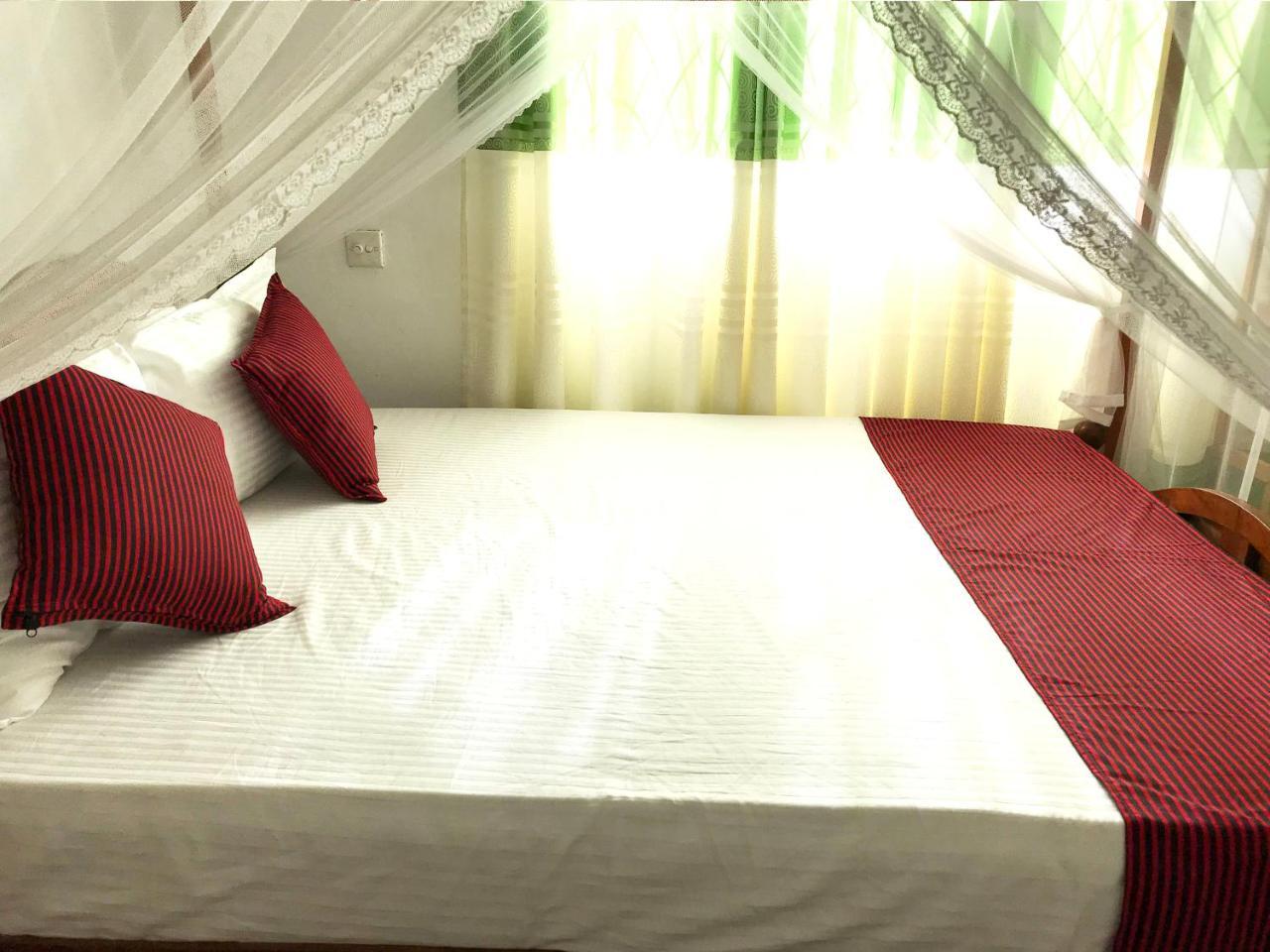 מיריסה Damith Tourist Inn מראה חיצוני תמונה